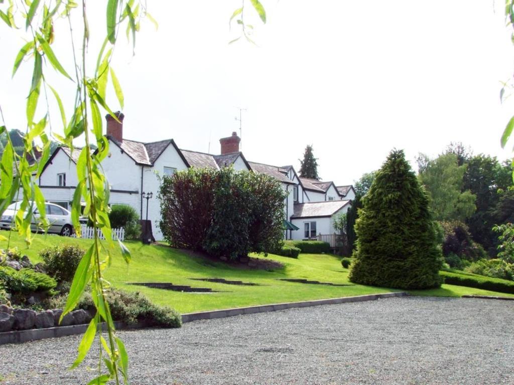 Tyn Y Wern Guest Accommodation Llangollen Exterior foto